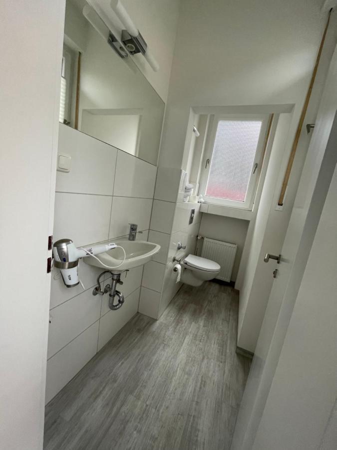 Moderne Und Gemuetliches Appartement Im Eg Mit Eigenem Zugang In Guter Wohnlage Mülheim an der Ruhr Buitenkant foto